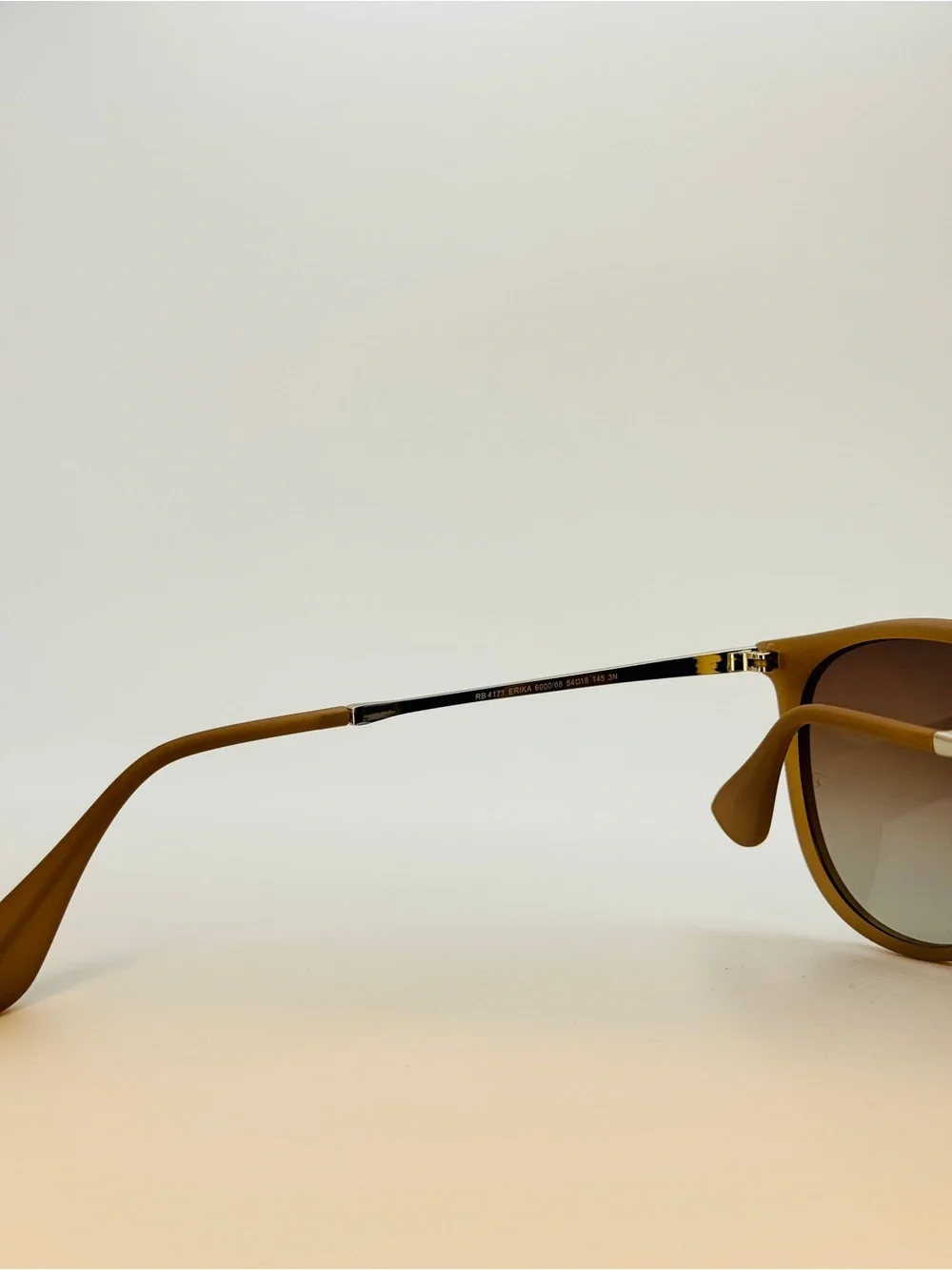 Ray-Ban RB4171 ERIKA